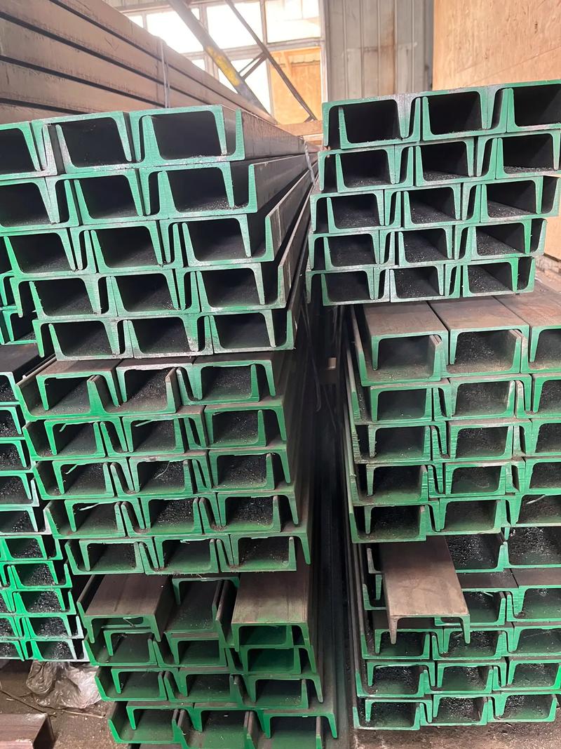 息烽幕墙槽钢插芯